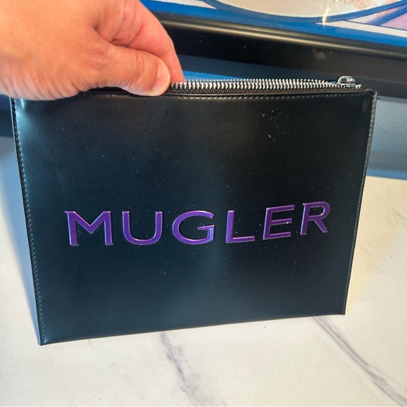 Mugler Handbags - 🏖️ 3/$20 MUGLER  zipper POUCH / CLUTCH